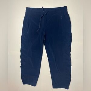 Athleta Navy Blue Cropped Joggers Sweatpants Women’s 8